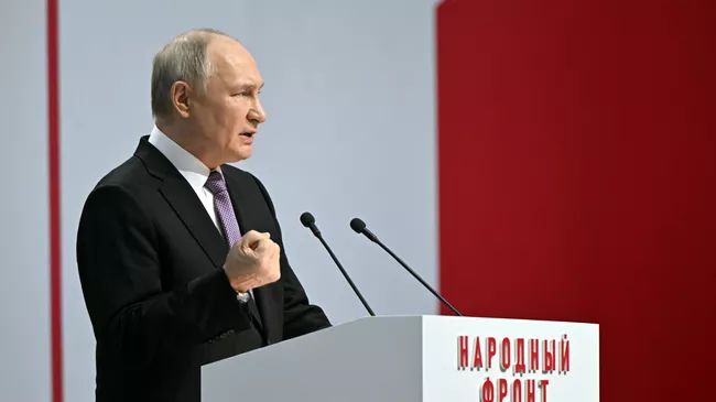 Президент РФ Владимир Путин проводит встречу с участниками форума ОНФ Всё для Победы! в Туле