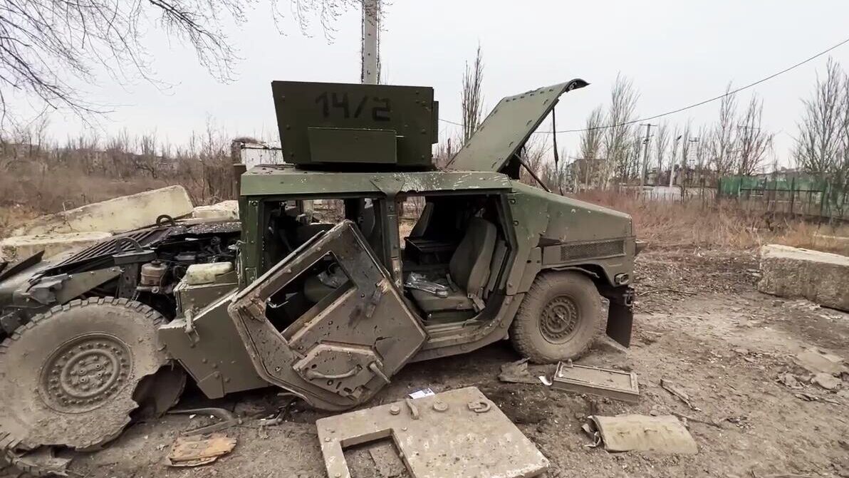 Поврежденная военная техника в зоне проведения СВО. Архивное фото - РИА Новости, 1920, 21.02.2024