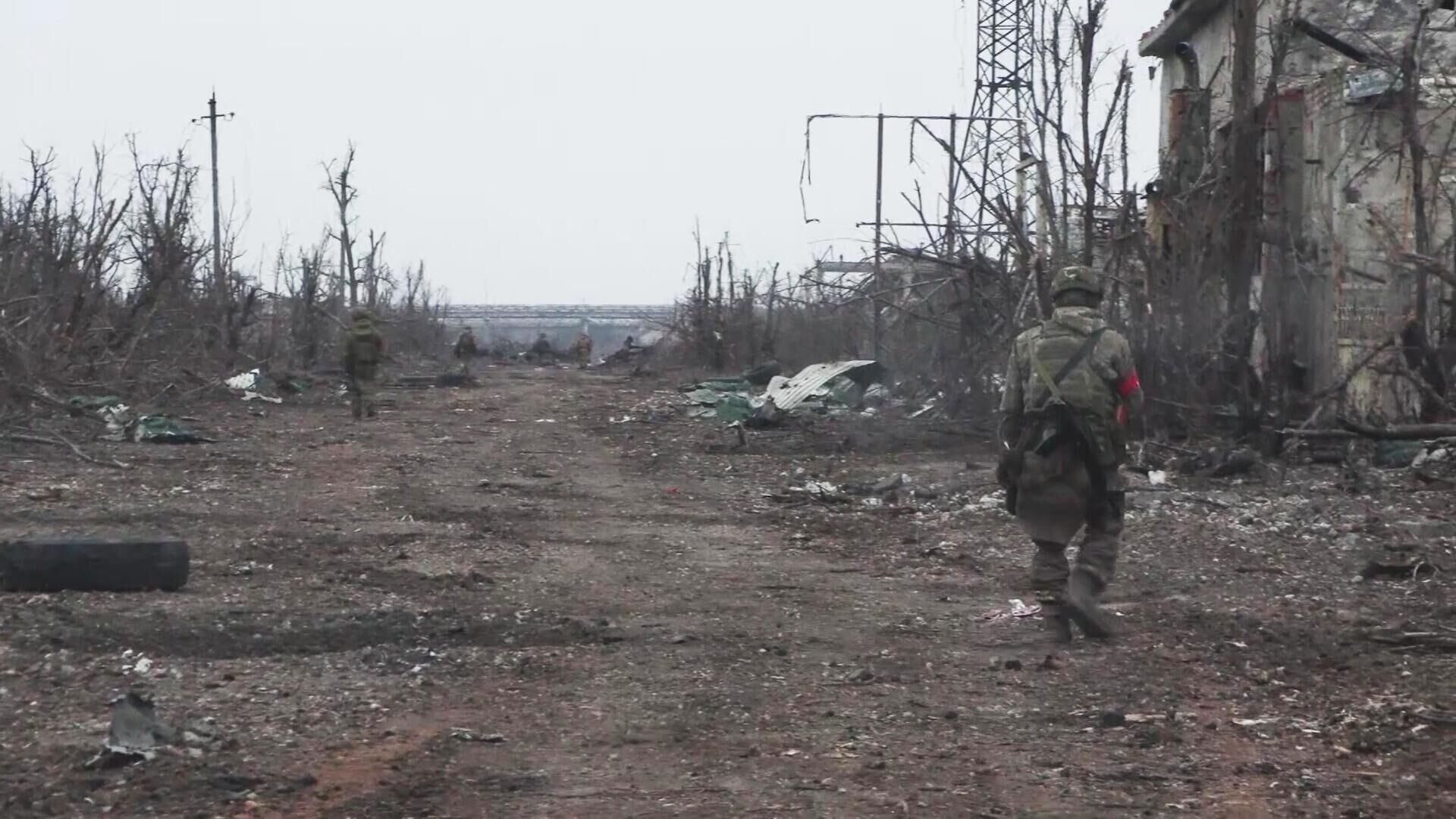 Разминирование дорог и зданий в Авдеевке военнослужащими инженерных подразделений группировки войск Центр - РИА Новости, 1920, 10.03.2024