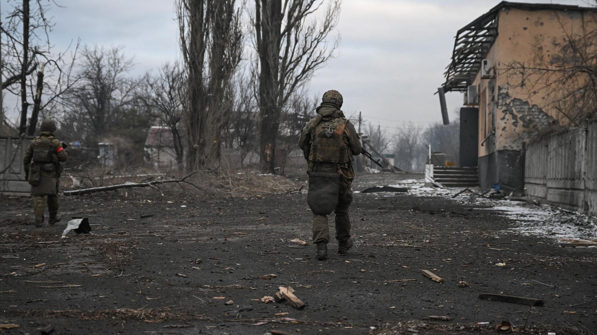 Военнослужащие Центрального военного округа на территории освобожденной Авдеевки - РИА Новости, 1920, 20.02.2024