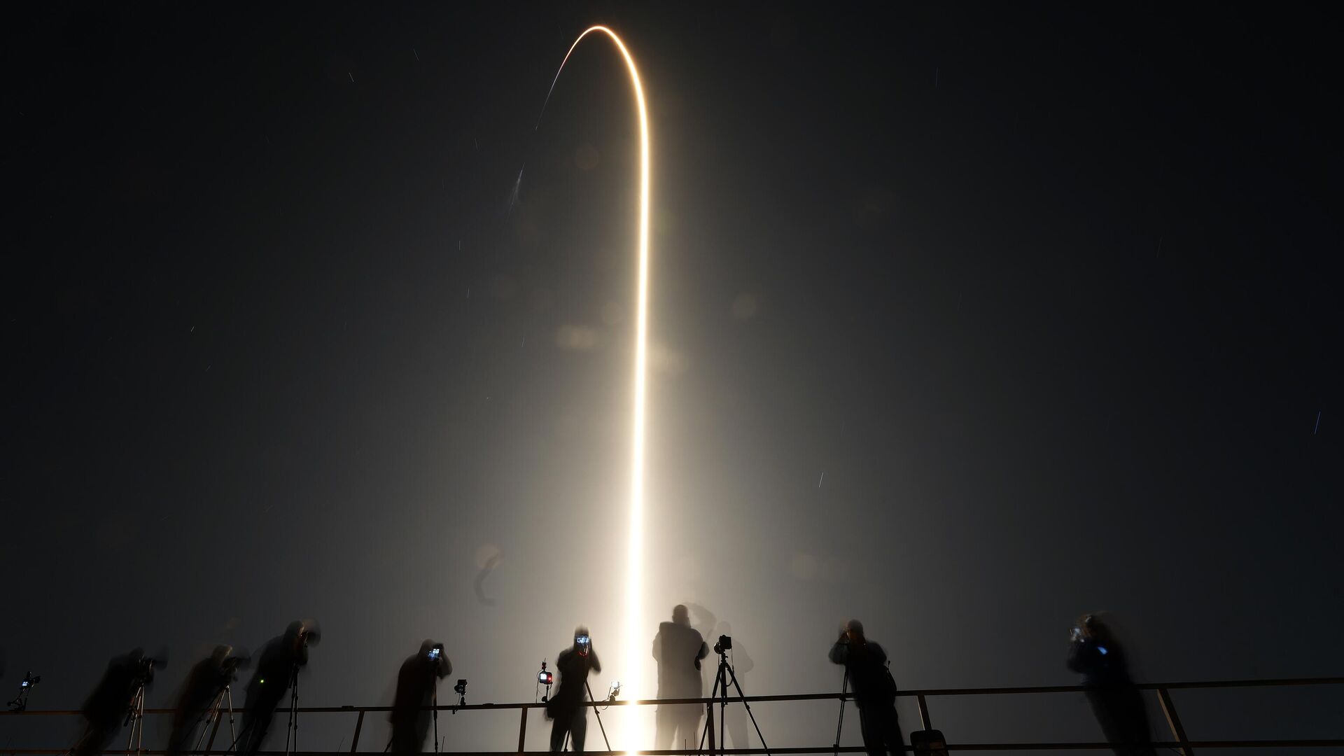 Запуск ракеты-носителя Falcon 9 (архивное фото) - РИА Новости, 1920, 29.06.2024