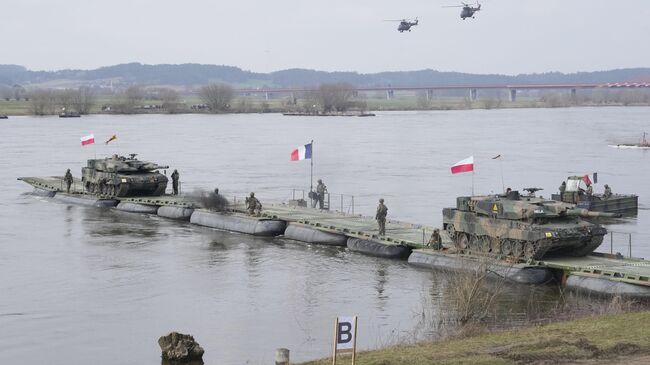 Военнослужащие Польши и НАТО во время учений. Архивное фото