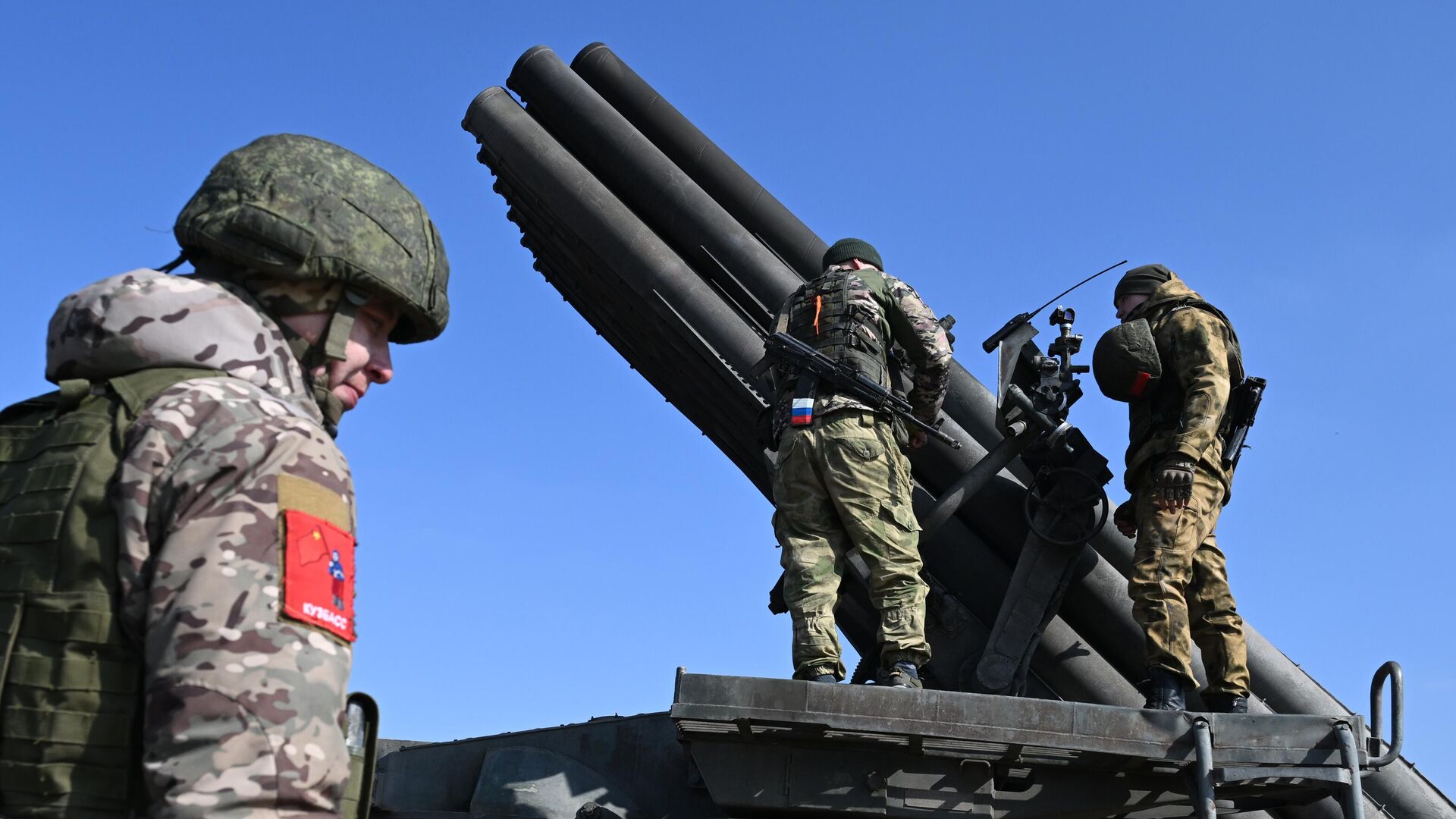 Боевая работа артдивизиона ЦВО в зоне проведения СВО. Архивное фото - РИА Новости, 1920, 04.06.2024