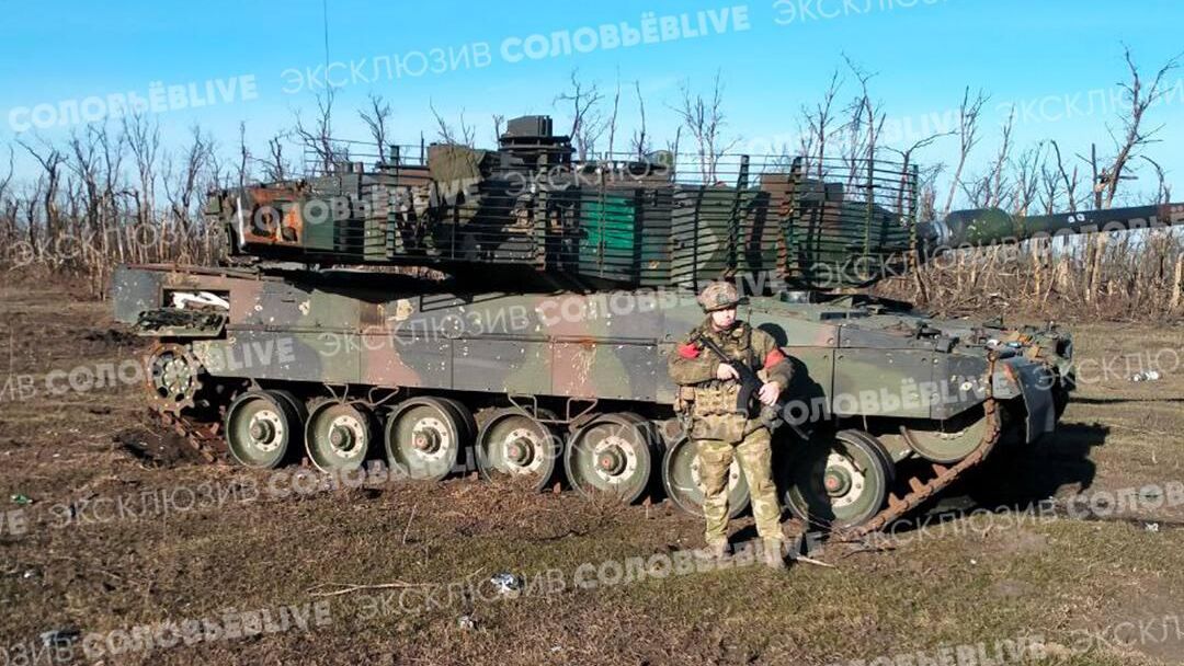 Подбитый и брошенный немецкий Leopard 2A6  - РИА Новости, 1920, 21.04.2024