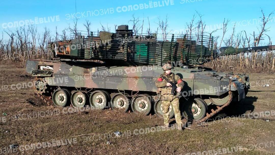 Подбитый и брошенный немецкий Leopard 2A6  - РИА Новости, 1920, 21.04.2024