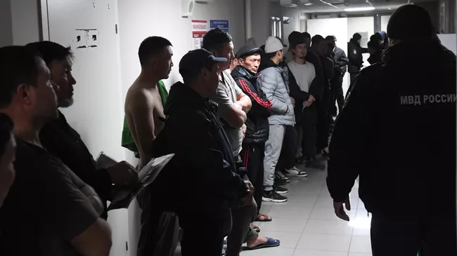 Рейд по выявлению незаконных трудовых мигрантов в Красноярске