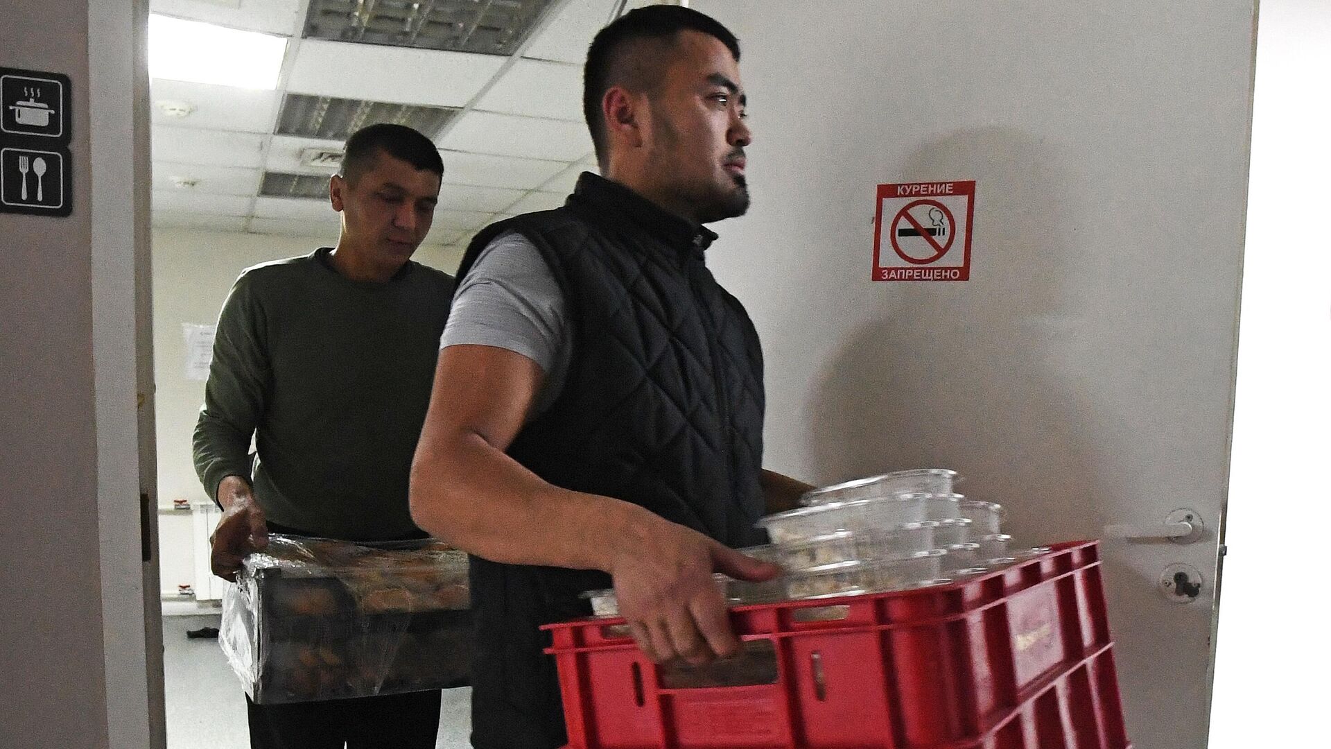 Трудовые мигранты - РИА Новости, 1920, 18.09.2025