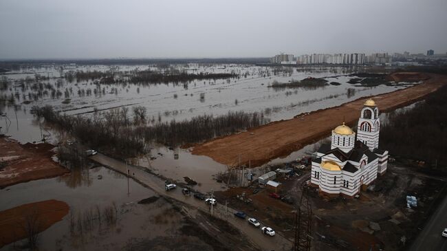 Затопление в Оренбурге в районе улицы Геннадия Донковцева