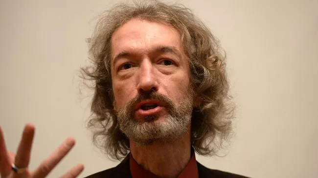 Режиссер Александр Пономарев