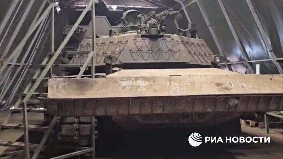 Трофейная машина M1150 Shredder, производства США, захваченная на Авдеевском участке фронта - РИА Новости, 1920, 27.04.2024