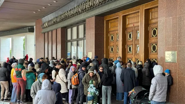 Очередь в Музей Победы 