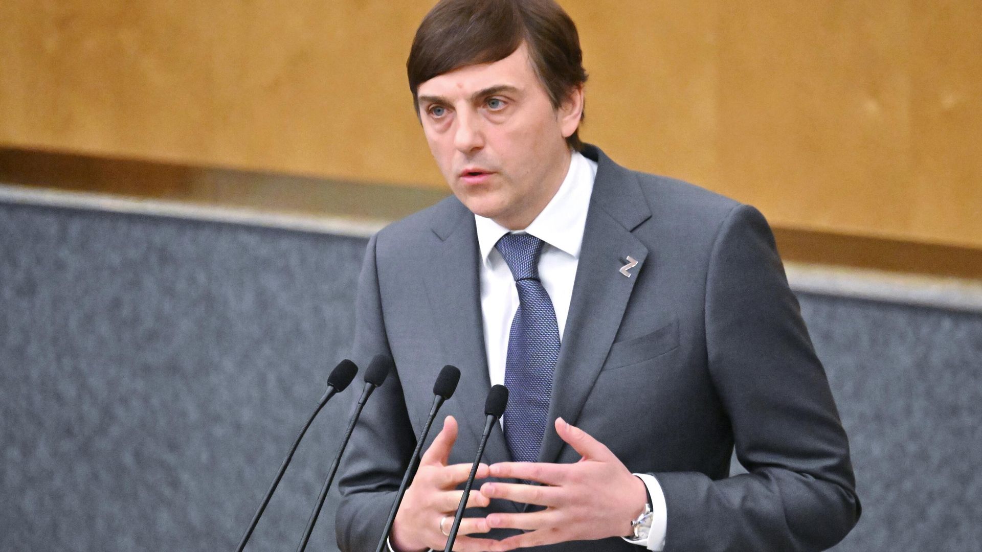 Кандидат на должность министра просвещения РФ Сергей Кравцов выступает на пленарном заседании Госдумы РФ - РИА Новости, 1920, 04.07.2026