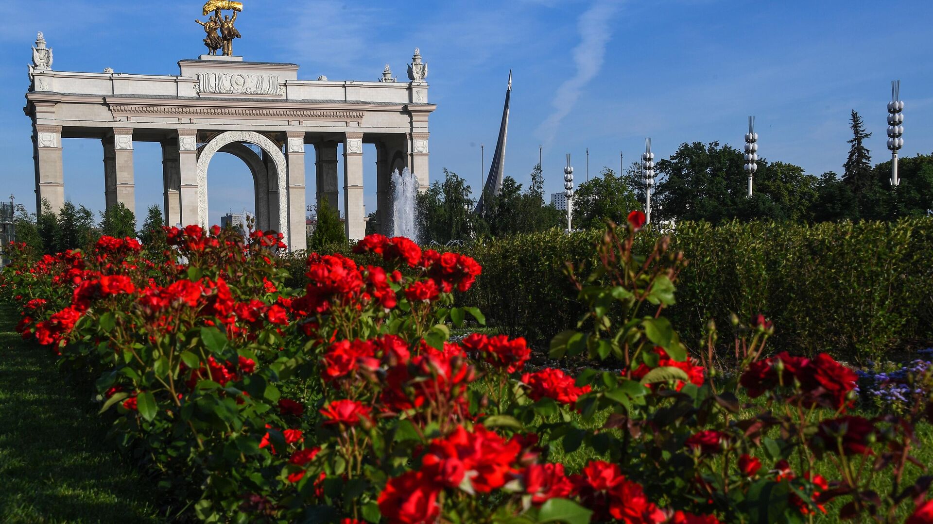 Сезон катания на лодках открылся на ВДНХ - РИА Новости, 1920, 09.06.2024