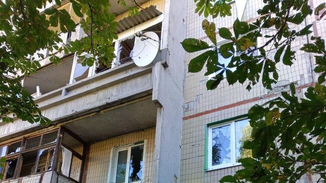 Последствия обстрела жилмассива Комсомолец в Горловке