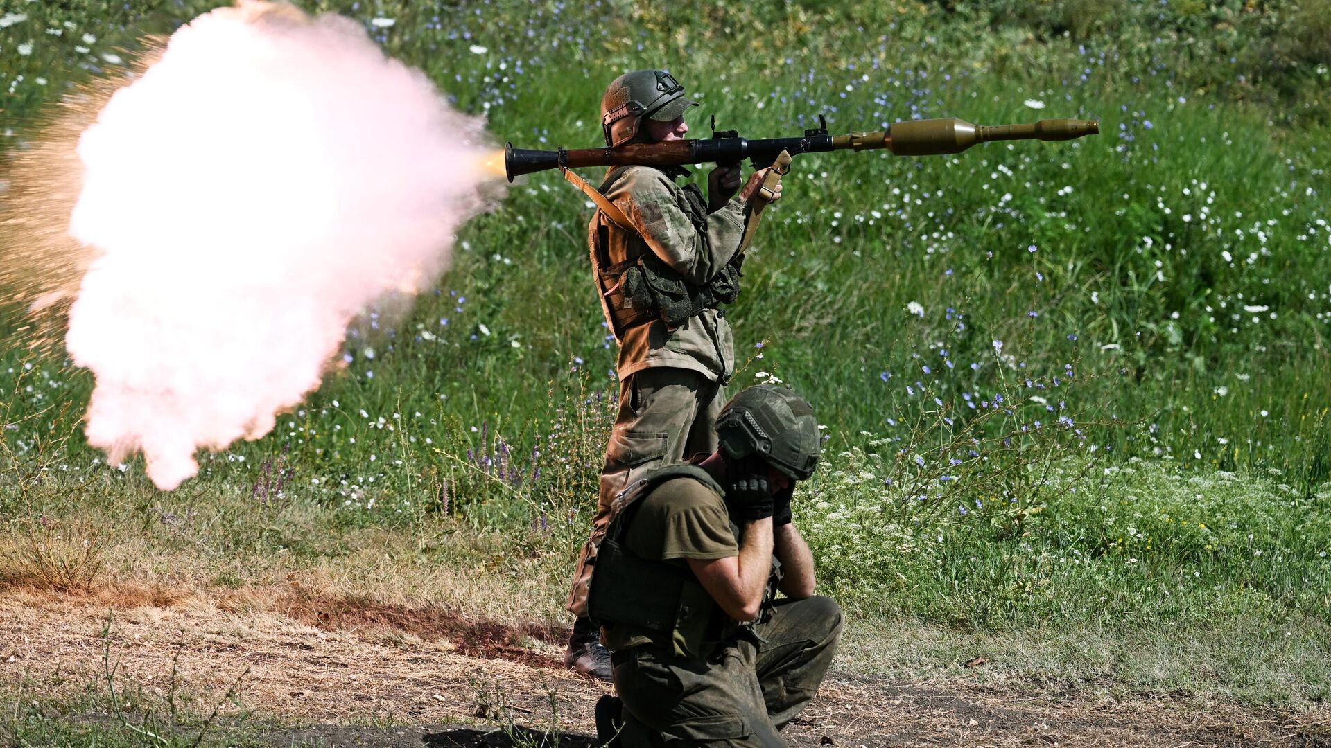 Российские военнослужащие в зоне СВО. Архивное фото - РИА Новости, 1920, 27.07.2024