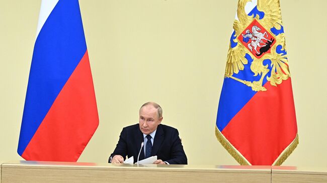 Президент РФ Владимир Путин проводит совещание с членами правительства РФ, 7 августа 2024 года.