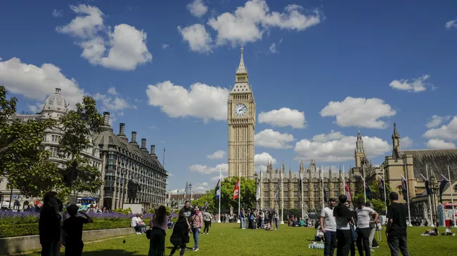 Парламентская площадь в Лондоне