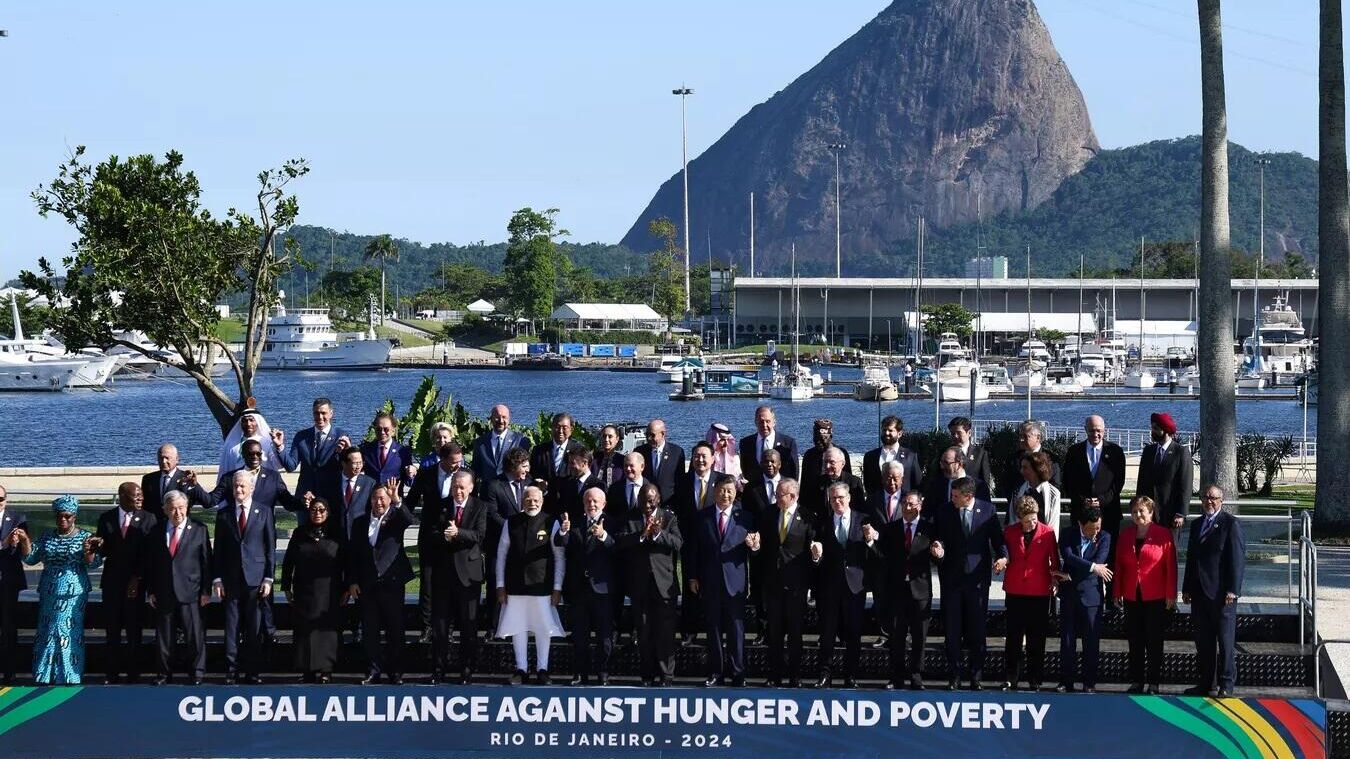 Лидеры стран G20 фотографируются в Музее современного искусства в Рио-де-Жанейро, Бразилия - РИА Новости, 1920, 19.11.2024