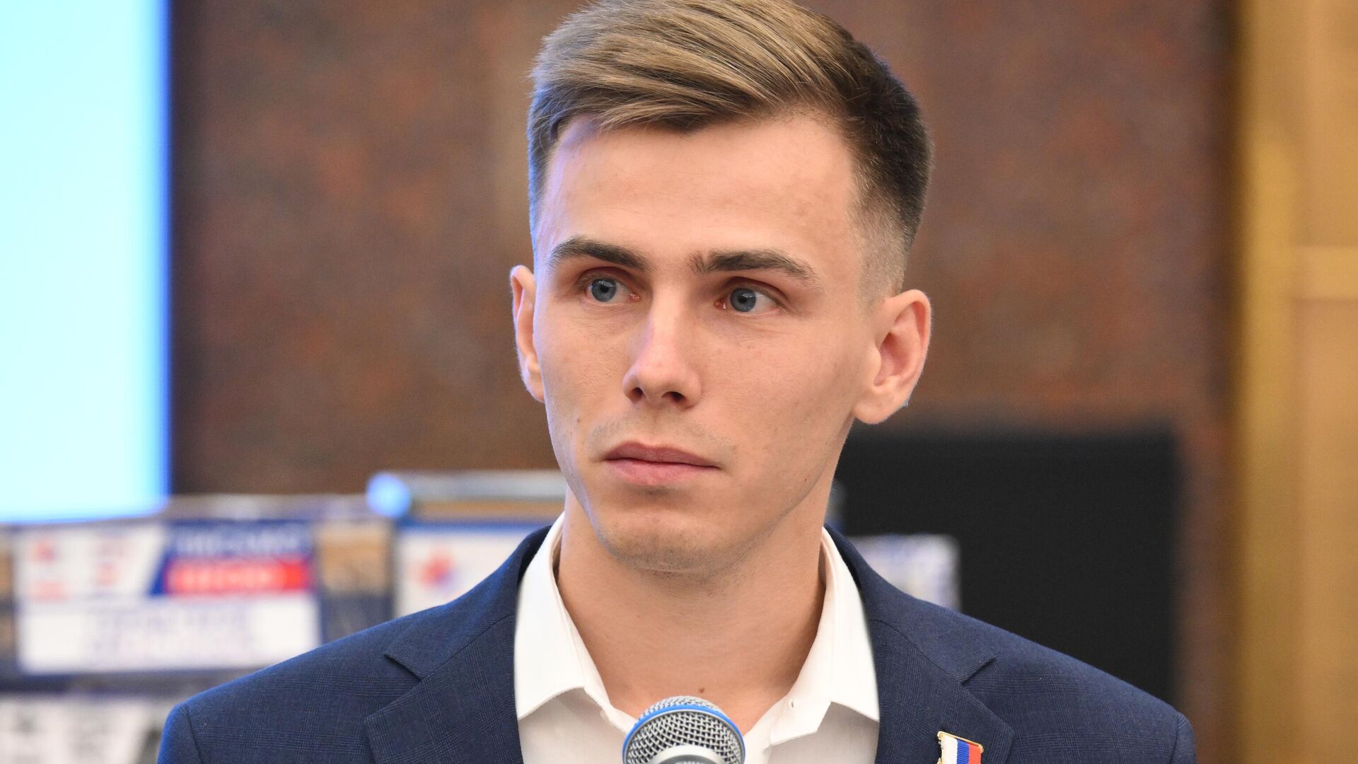 Передача руководству Минобороны РФ и Росгвардии писем для бойцов, участвующих в СВО - РИА Новости, 1920, 05.12.2024