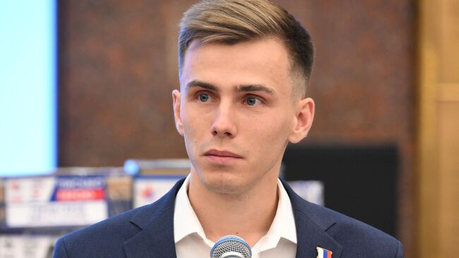 Передача руководству Минобороны РФ и Росгвардии писем для бойцов, участвующих в СВО