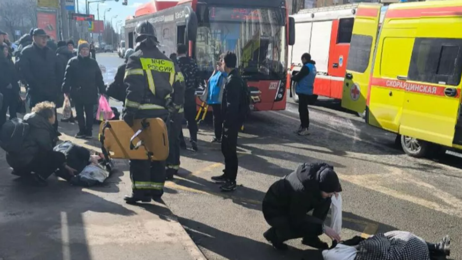 Место ДТП в Казани - РИА Новости, 1920, 11.03.2025