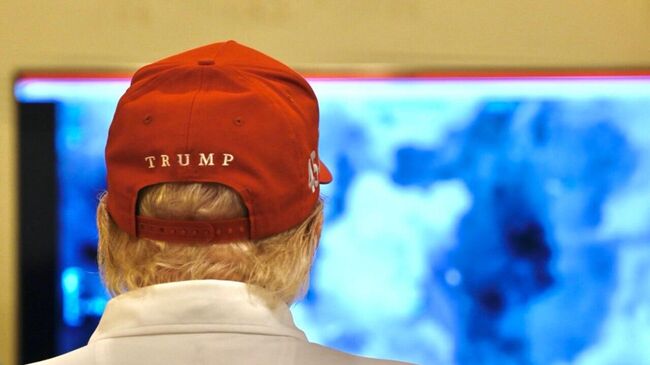 Дональд Трамп наблюдает за авиаударами ВС США по Йемену