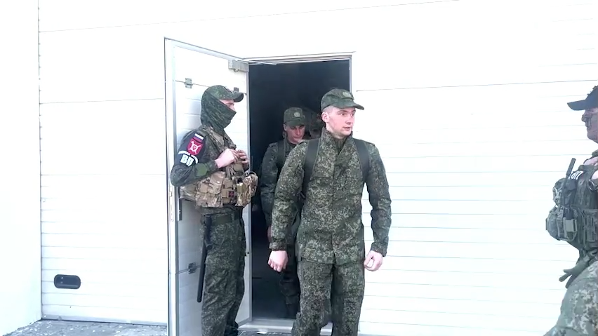 обмен пленными обмен пленными - РИА Новости, 1920, 19.04.2025