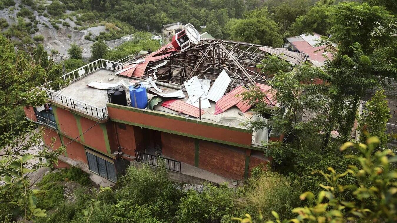 Место ракетного удара со стороны Индии недалеко от Музаффарабада, Пакистан - РИА Новости, 1920, 07.05.2025