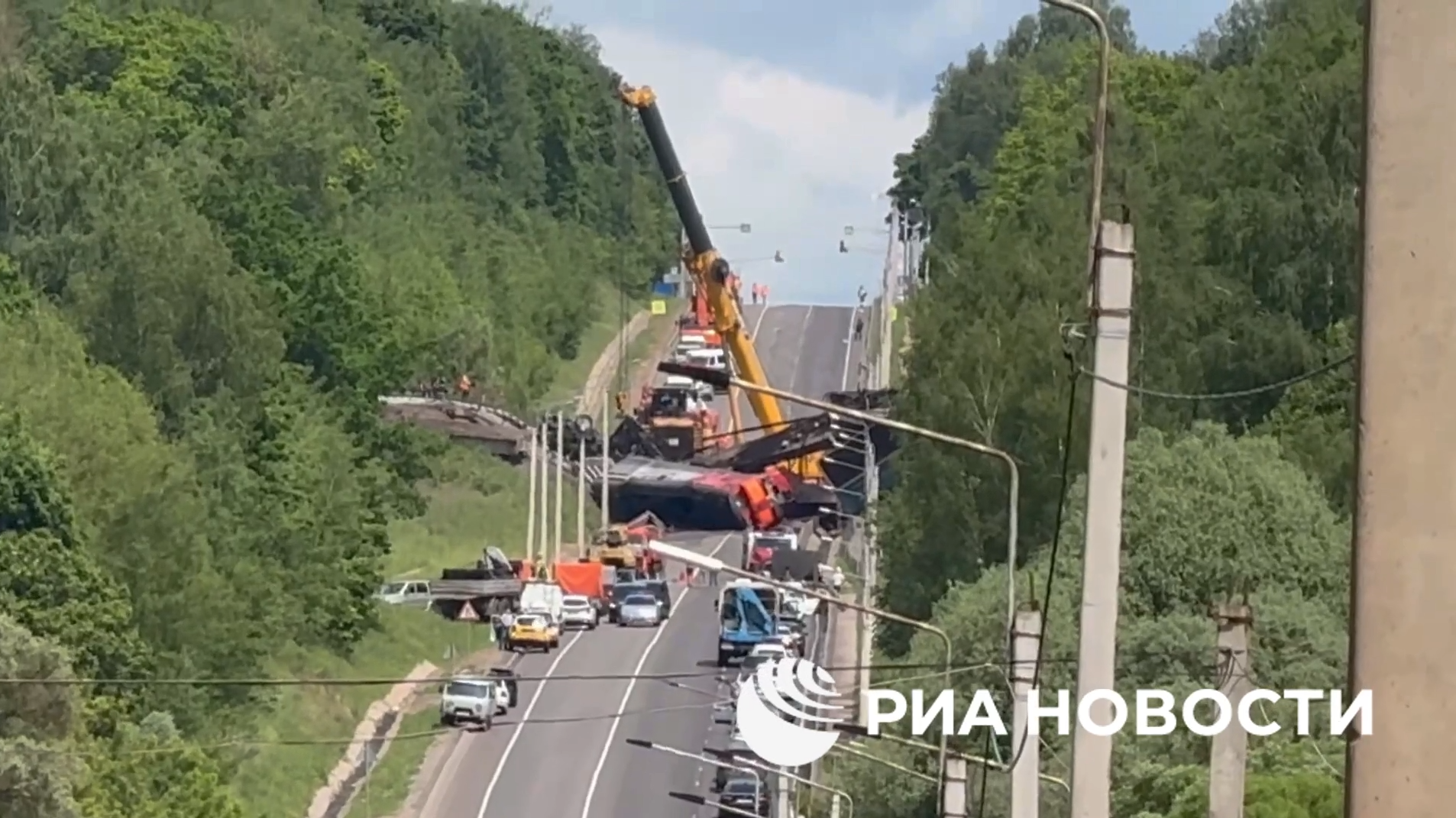 мост, поезд - РИА Новости, 1920, 01.06.2025