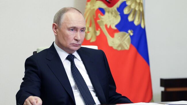 Президент Владимир Путин провел совещание с членами правительства РФ
