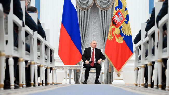 Президент Владимир Путин встретился с участниками программы Время Героев 