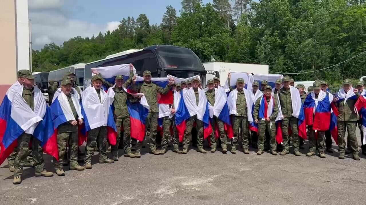 Группа российских военнослужащих возвращена из украинского плена - РИА Новости, 1920, 20.06.2025
