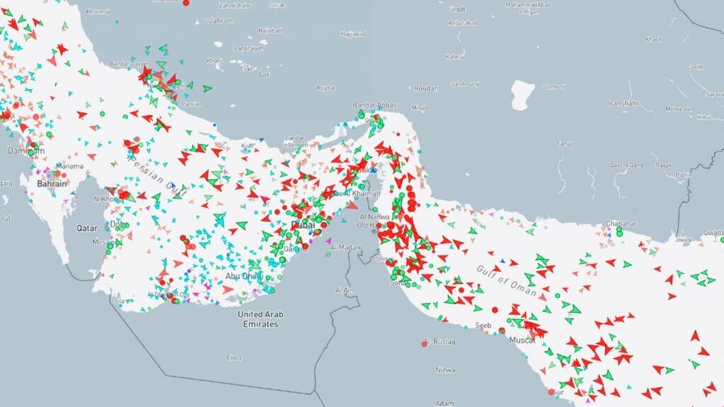 Танкеры в Ормузском проливе - РИА Новости, 1920, 27.06.2025