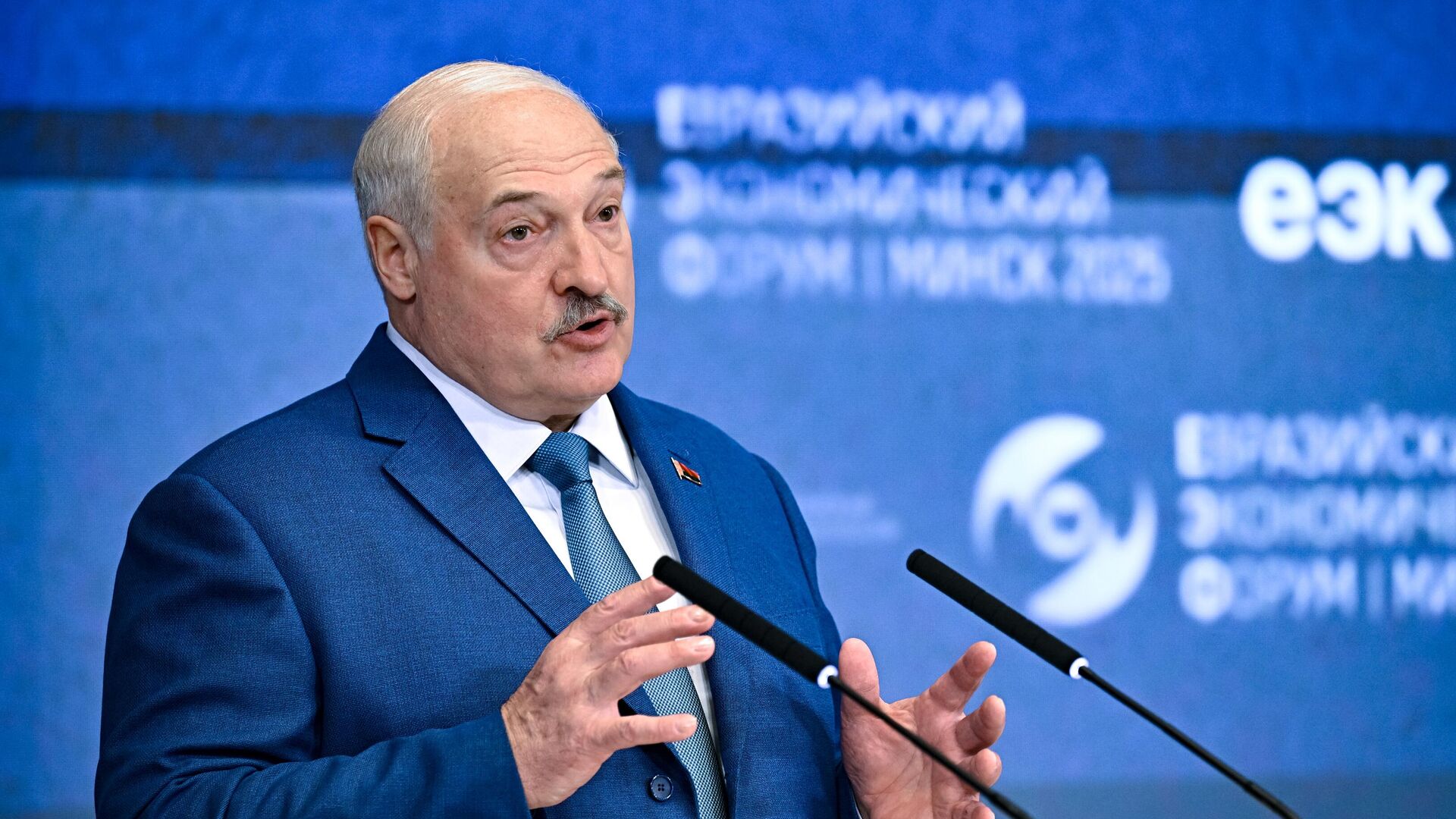 Президент Владимир Путин принял участие в заседании Евразийского экономического форума - РИА Новости, 1920, 27.06.2025