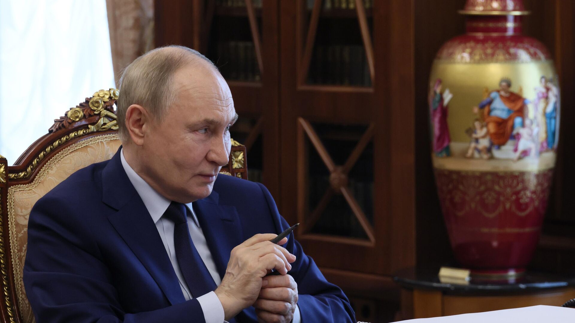 Президент Владимир Путин провел совещание по социальным вопросам - РИА Новости, 1920, 14.07.2025