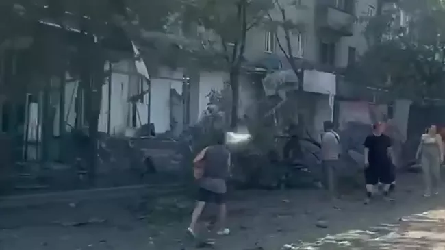 Последствия удара ВСУ по центру Донецка