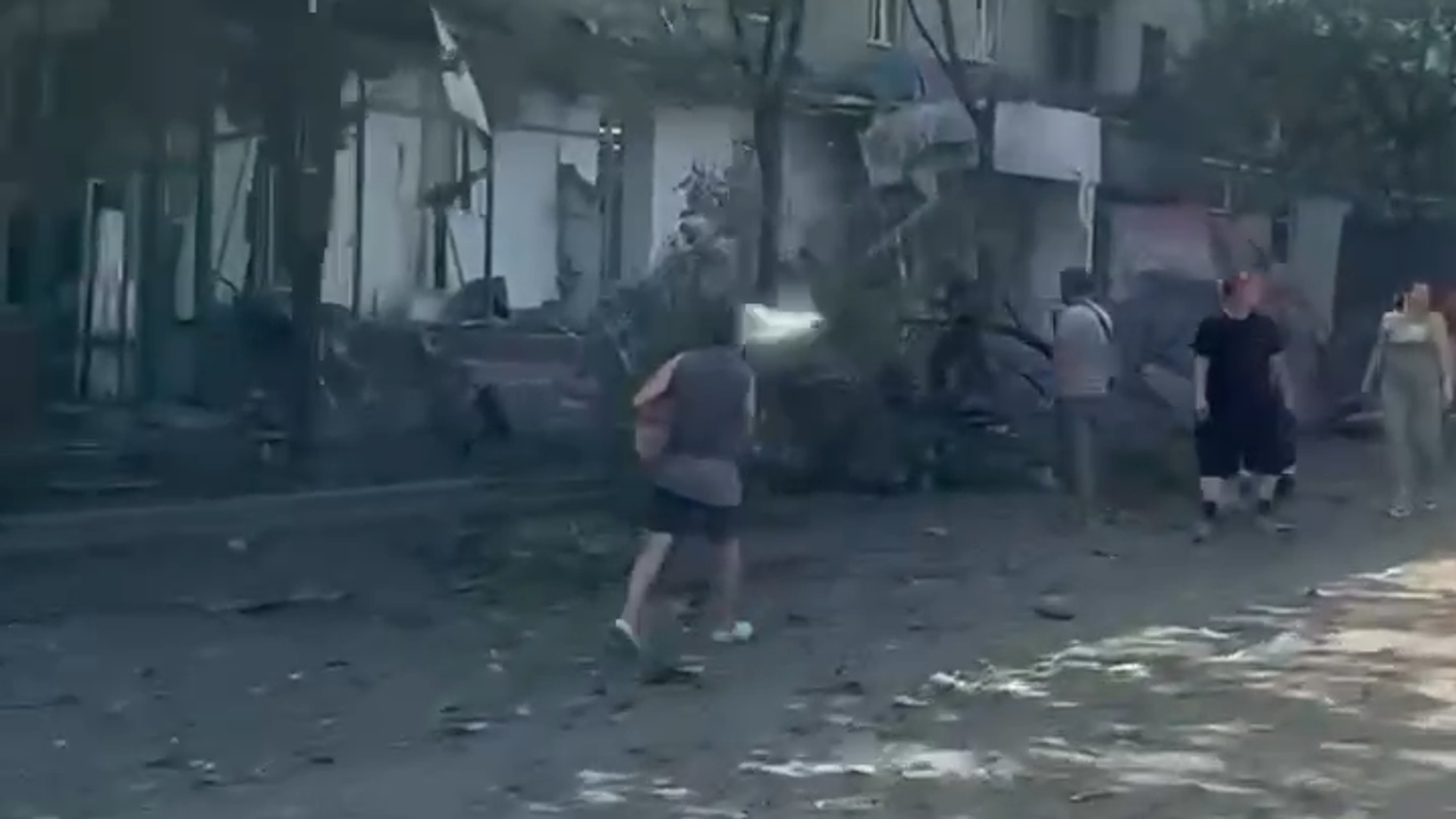 Последствия удара ВСУ по центру Донецка - РИА Новости, 1920, 19.07.2025