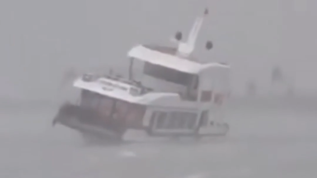 Судно во Вьетнаме