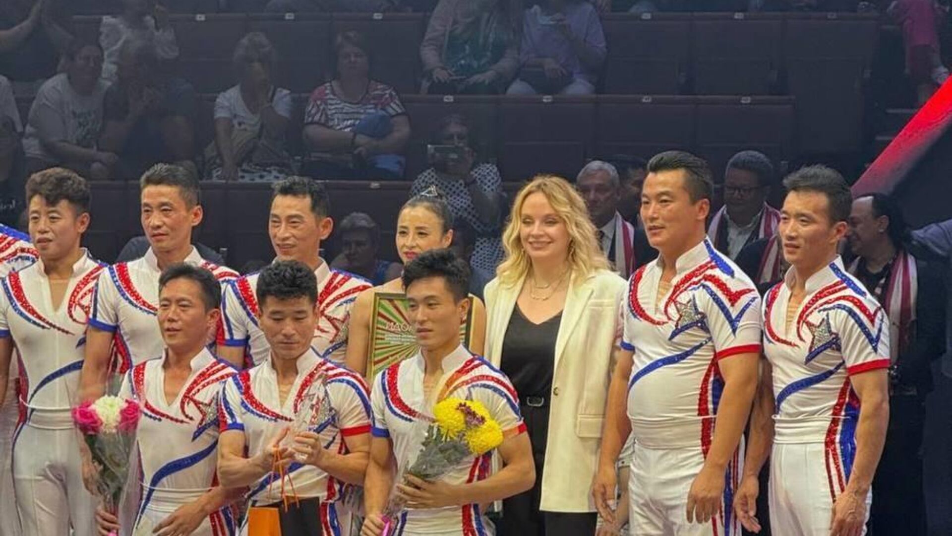 Радио Sputnik вручило спецприз артистам цирка из Северной Кореи - РИА Новости, 1920, 21.07.2025