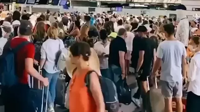 коллапс в аэропорту Сочи