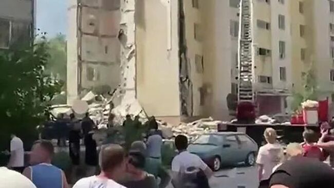 Взрыв в жилом доме в Саратове