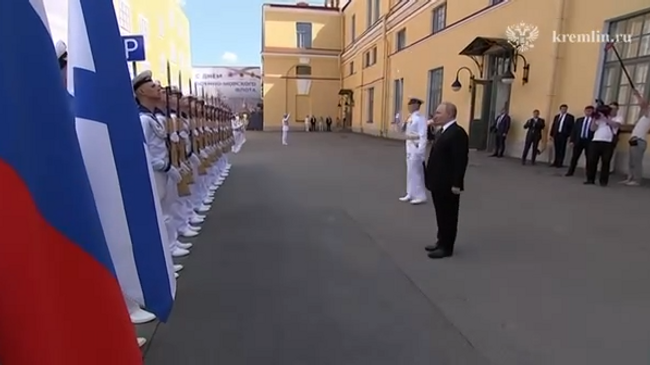 Путин в Адмиралтействе
