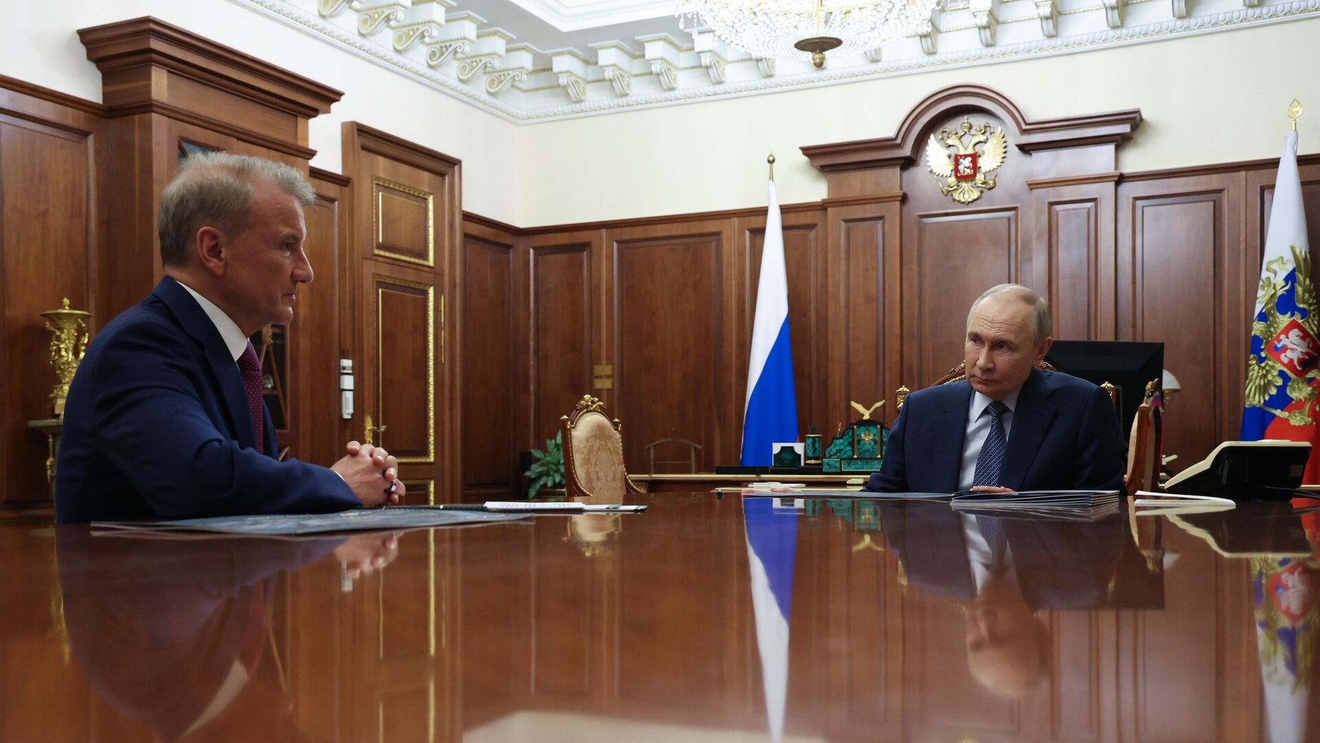 Президент Владимир Путин встретился с главой Сбербанка Германом Грефом - РИА Новости, 1920, 29.07.2025