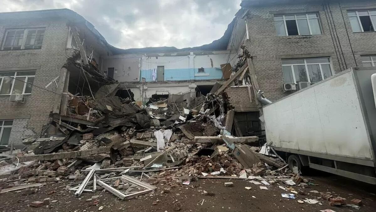 Обрушение здания в Екатеринбурге - РИА Новости, 1920, 29.07.2025