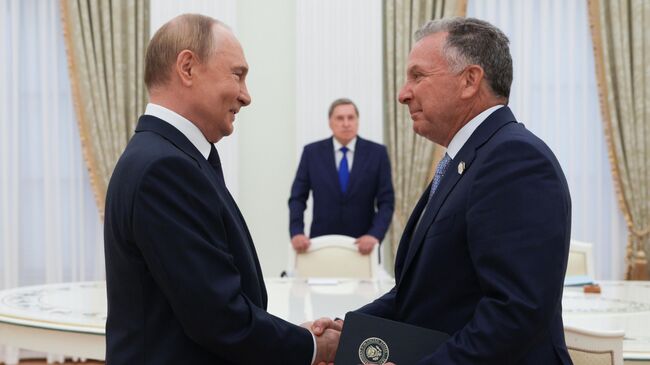 Президент Владимир Путин встретился со спецпосланником президента США по Ближнему Востоку Стивеном Уиткоффом