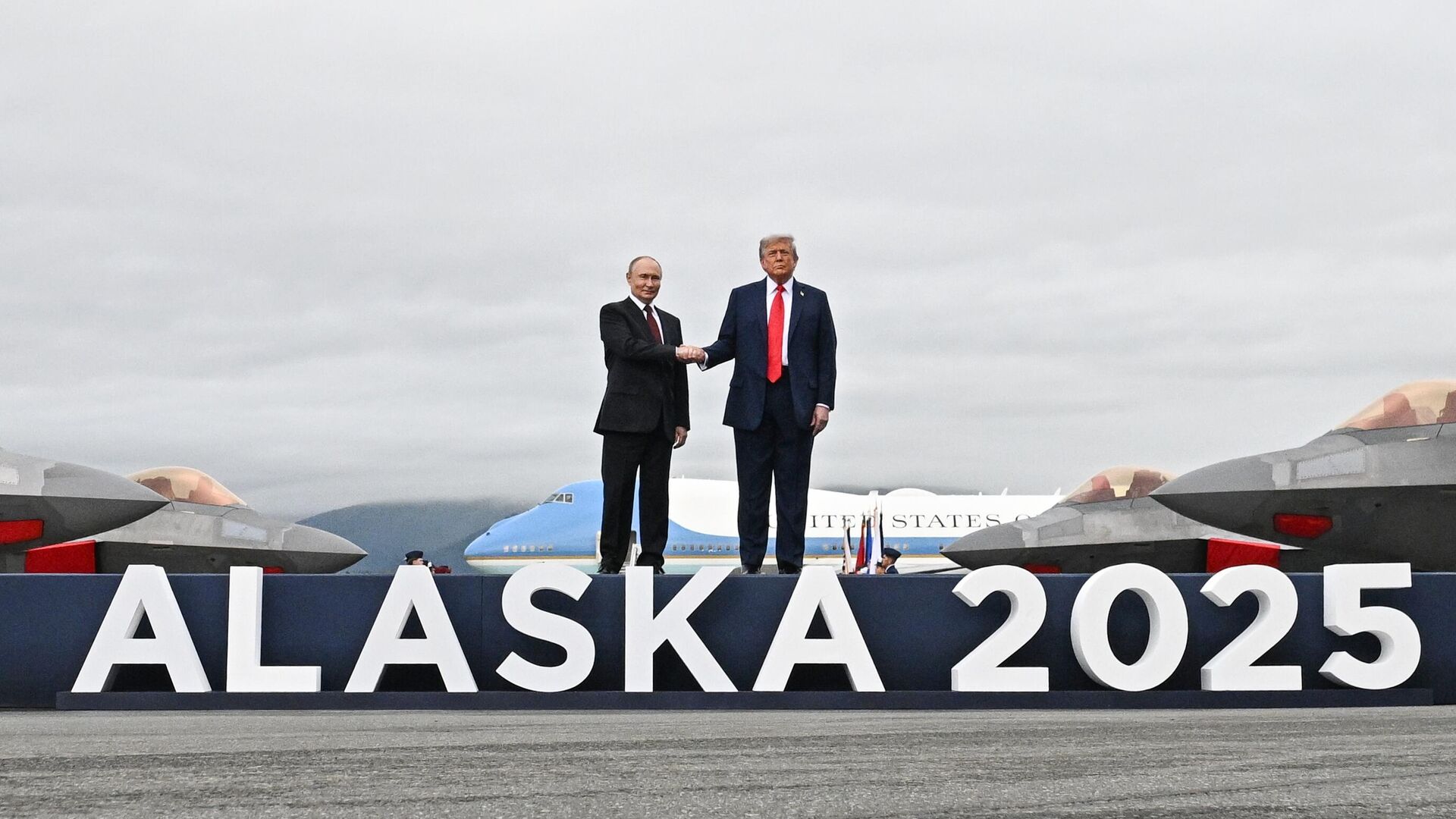 Встреча президентов России и США на Аляске - РИА Новости, 1920, 16.08.2025