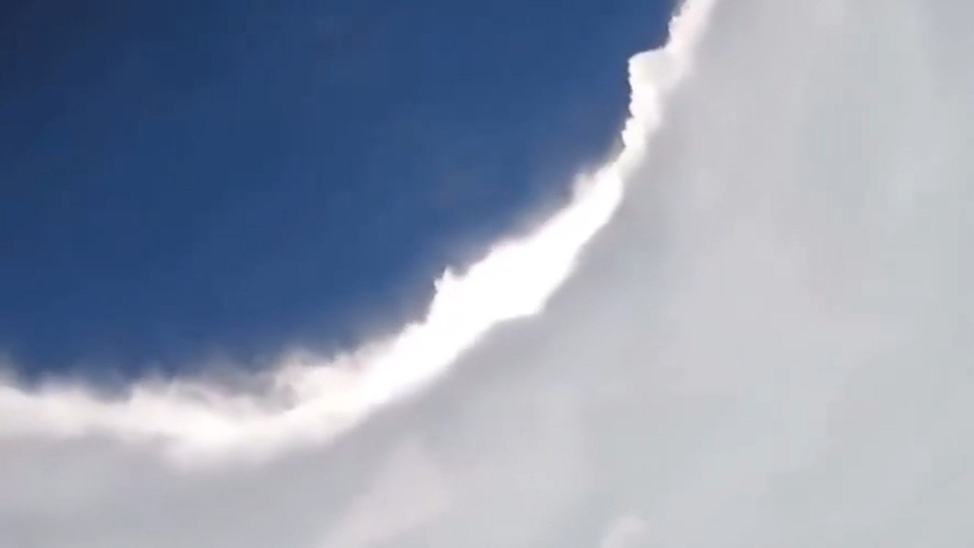 Ураган Эрин - РИА Новости, 1920, 17.08.2025