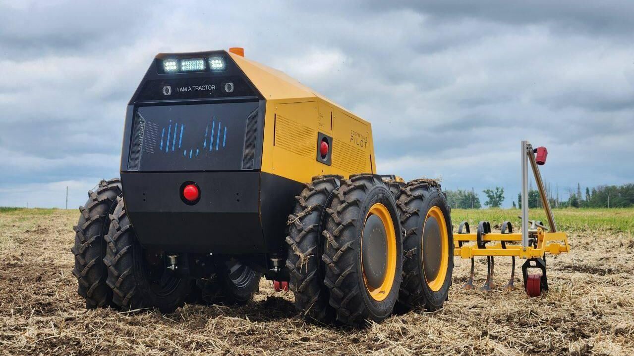 Беспилотный трактор - РИА Новости, 1920, 05.09.2025