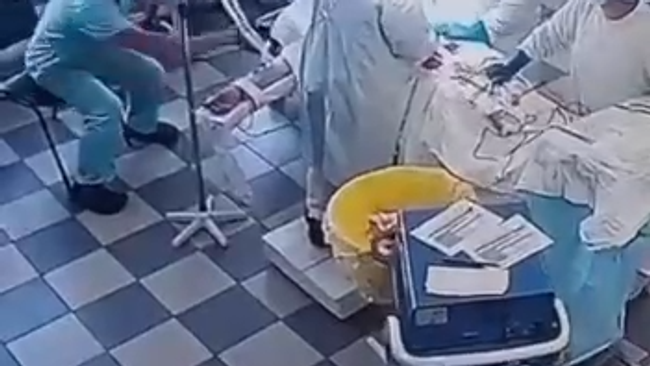 Операция во время землетрясения