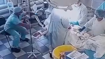 Операция во время землетрясения - РИА Новости, 1920, 06.09.2025